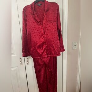 INC International Concepts Red Satin Pajama Set Size L Long Sleeve & Pants EUC